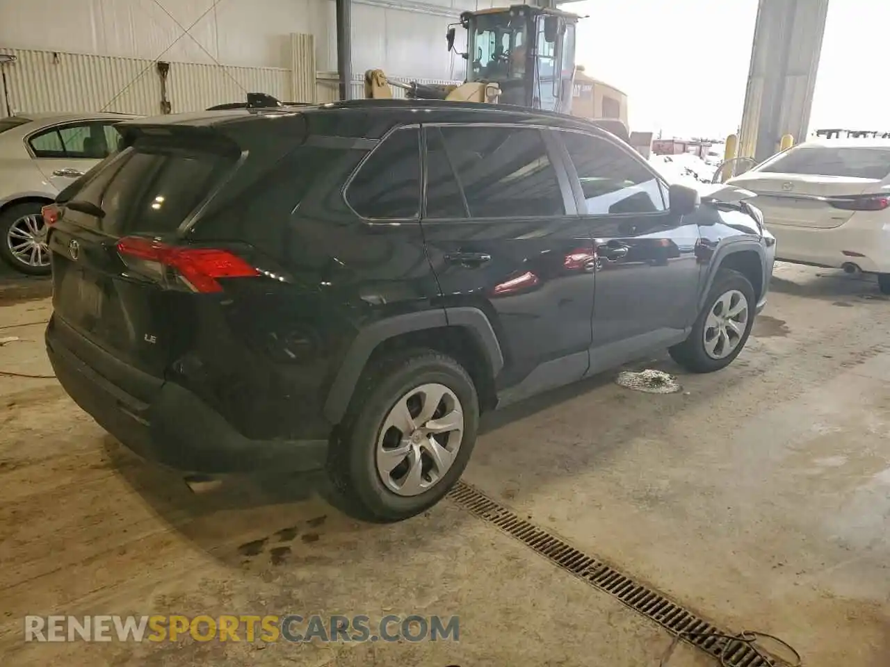 3 Photograph of a damaged car 2T3H1RFV8MW104180 TOYOTA RAV4 2021