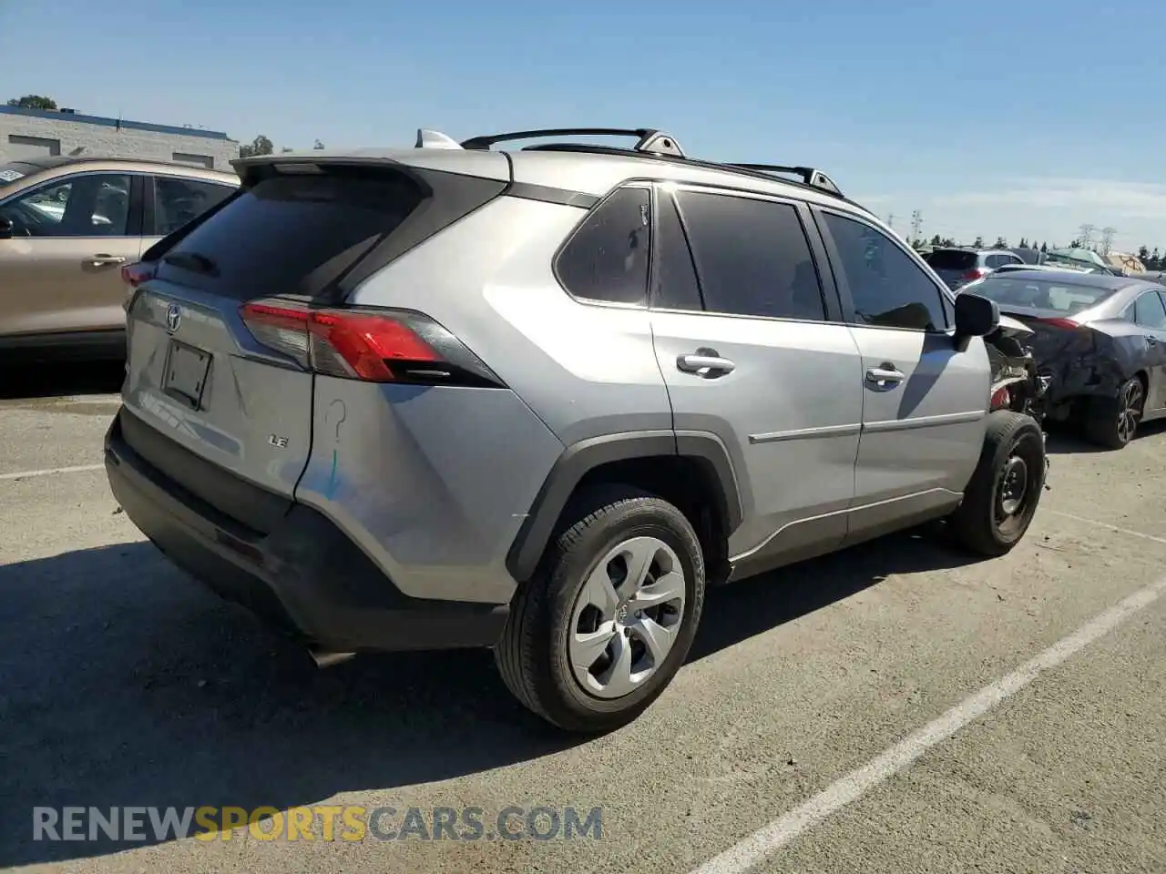 3 Photograph of a damaged car 2T3H1RFV8MW105085 TOYOTA RAV4 2021