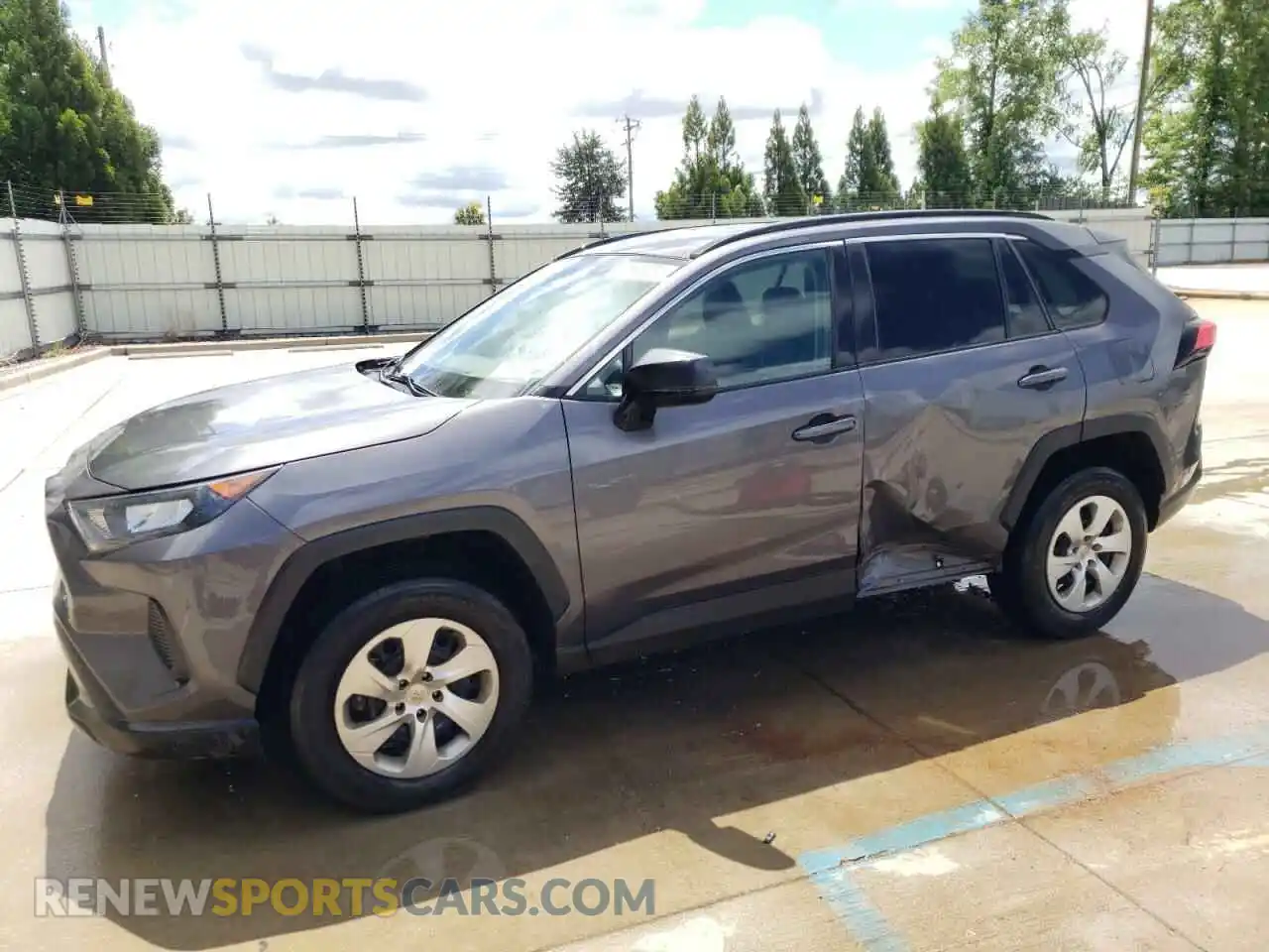 1 Photograph of a damaged car 2T3H1RFV8MW148518 TOYOTA RAV4 2021