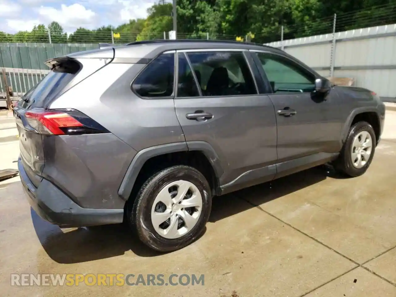 3 Photograph of a damaged car 2T3H1RFV8MW148518 TOYOTA RAV4 2021