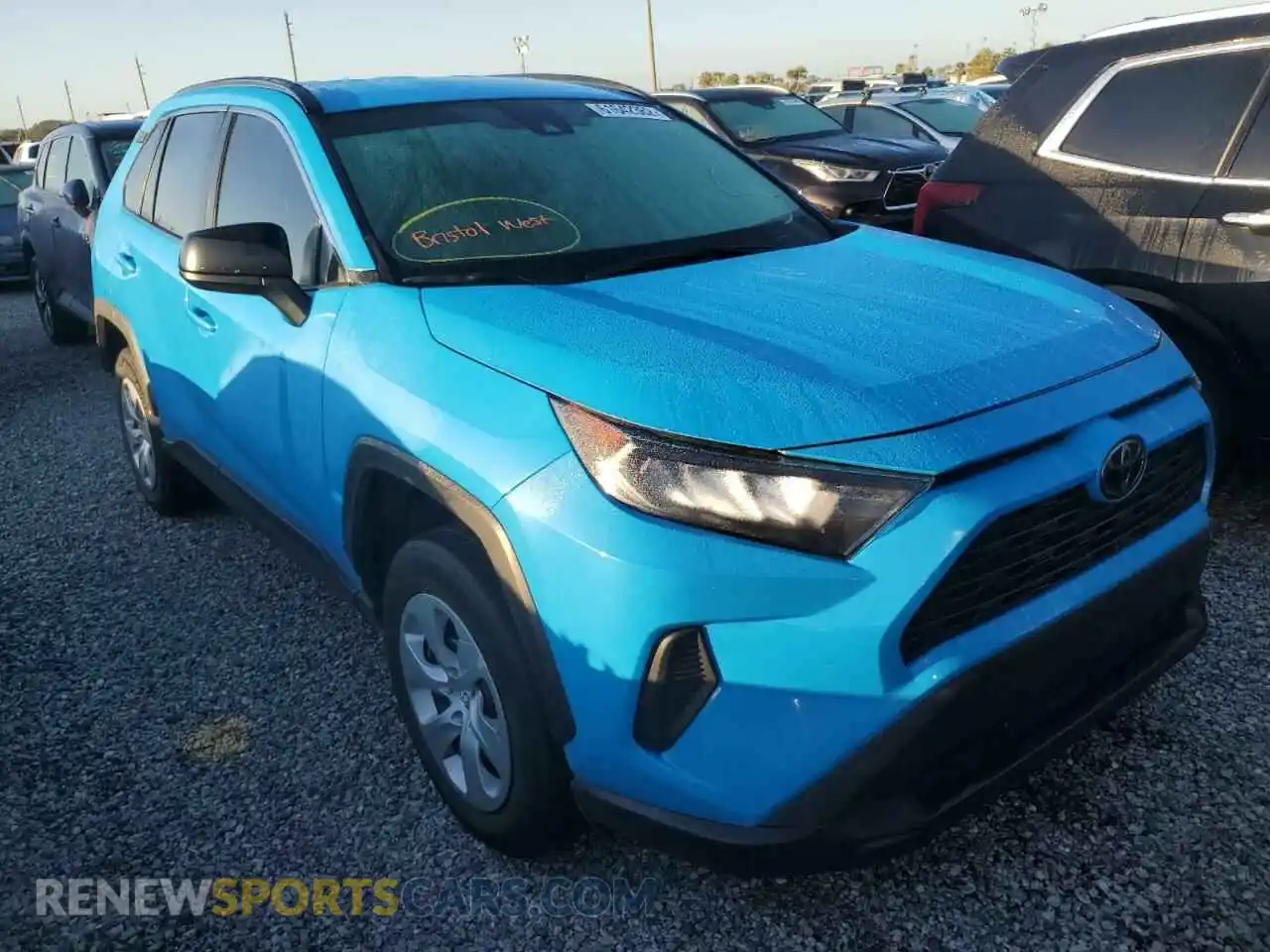 1 Photograph of a damaged car 2T3H1RFV8MW154240 TOYOTA RAV4 2021
