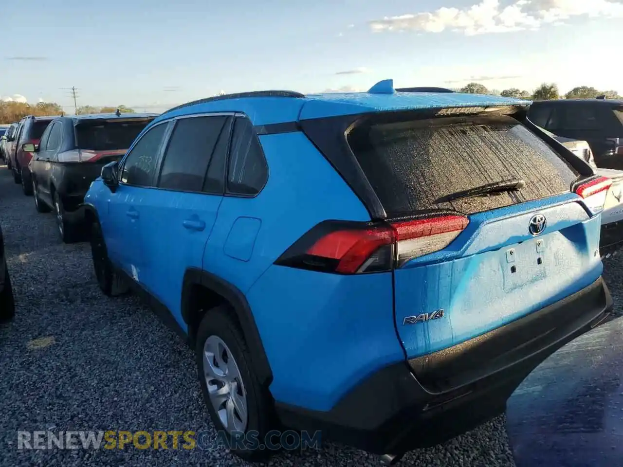 3 Photograph of a damaged car 2T3H1RFV8MW154240 TOYOTA RAV4 2021