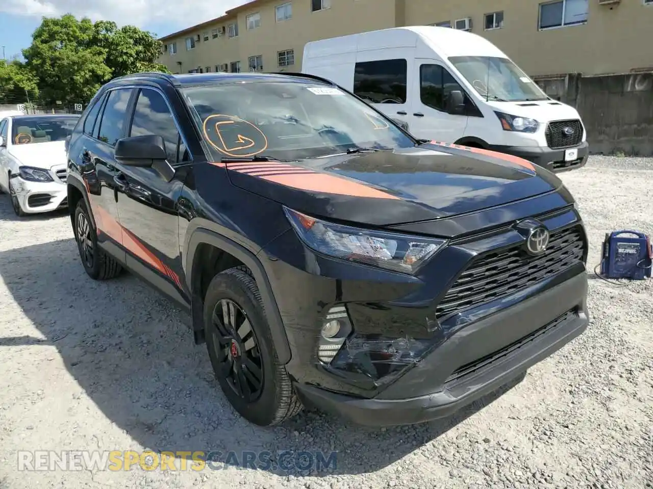 1 Photograph of a damaged car 2T3H1RFV9MC095247 TOYOTA RAV4 2021