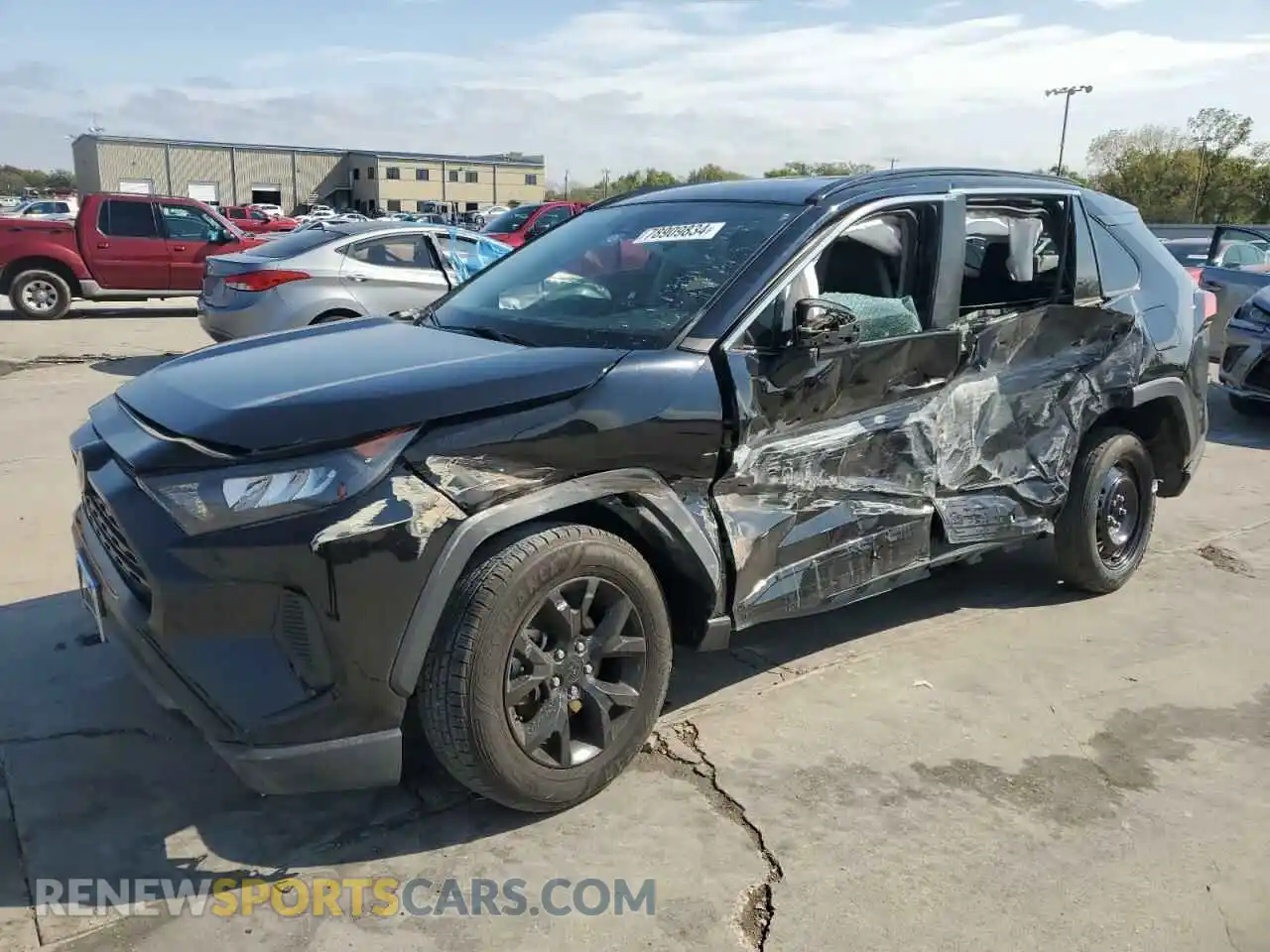 1 Photograph of a damaged car 2T3H1RFV9MC132538 TOYOTA RAV4 2021