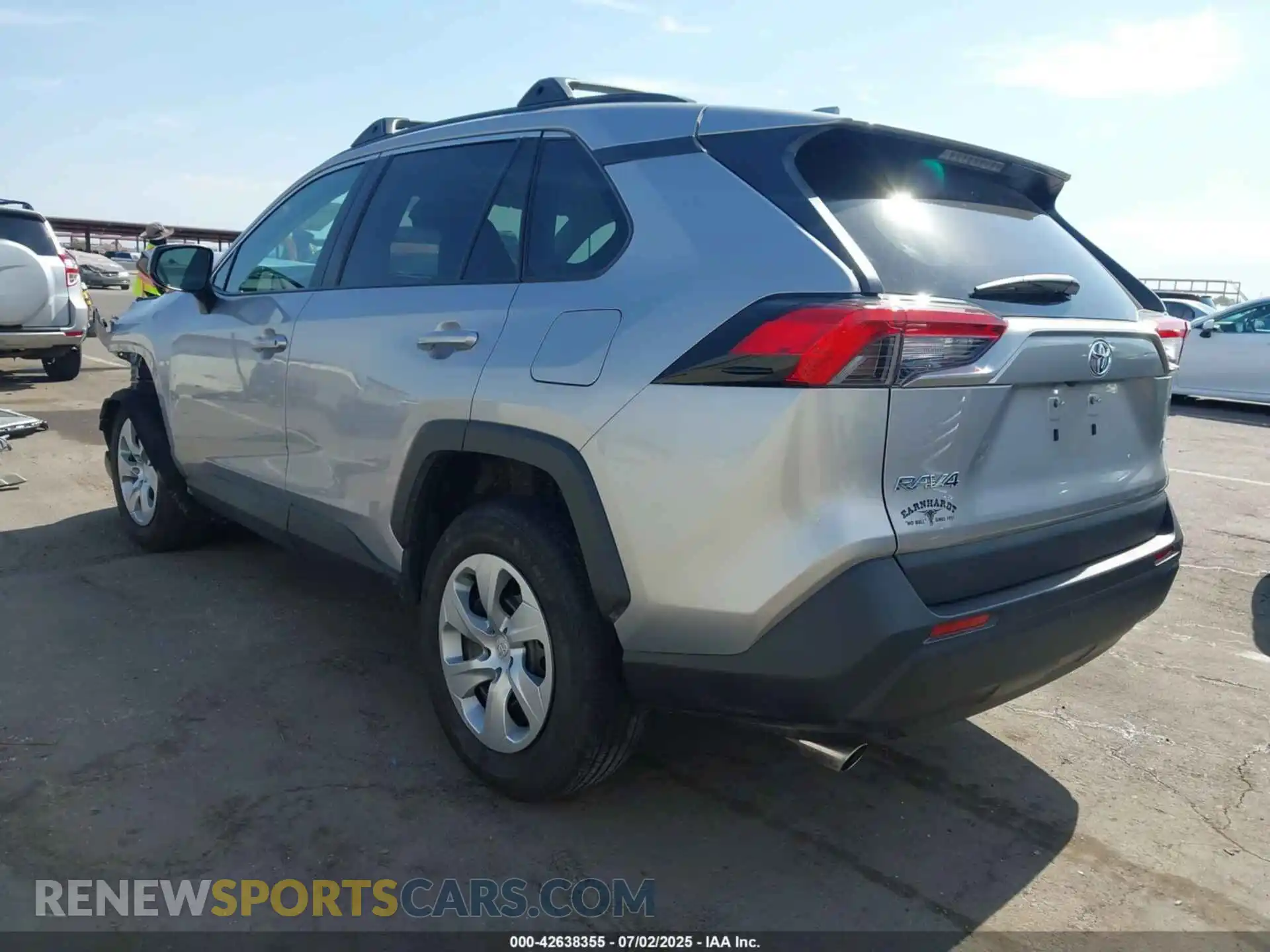 3 Photograph of a damaged car 2T3H1RFV9MC142082 TOYOTA RAV4 2021