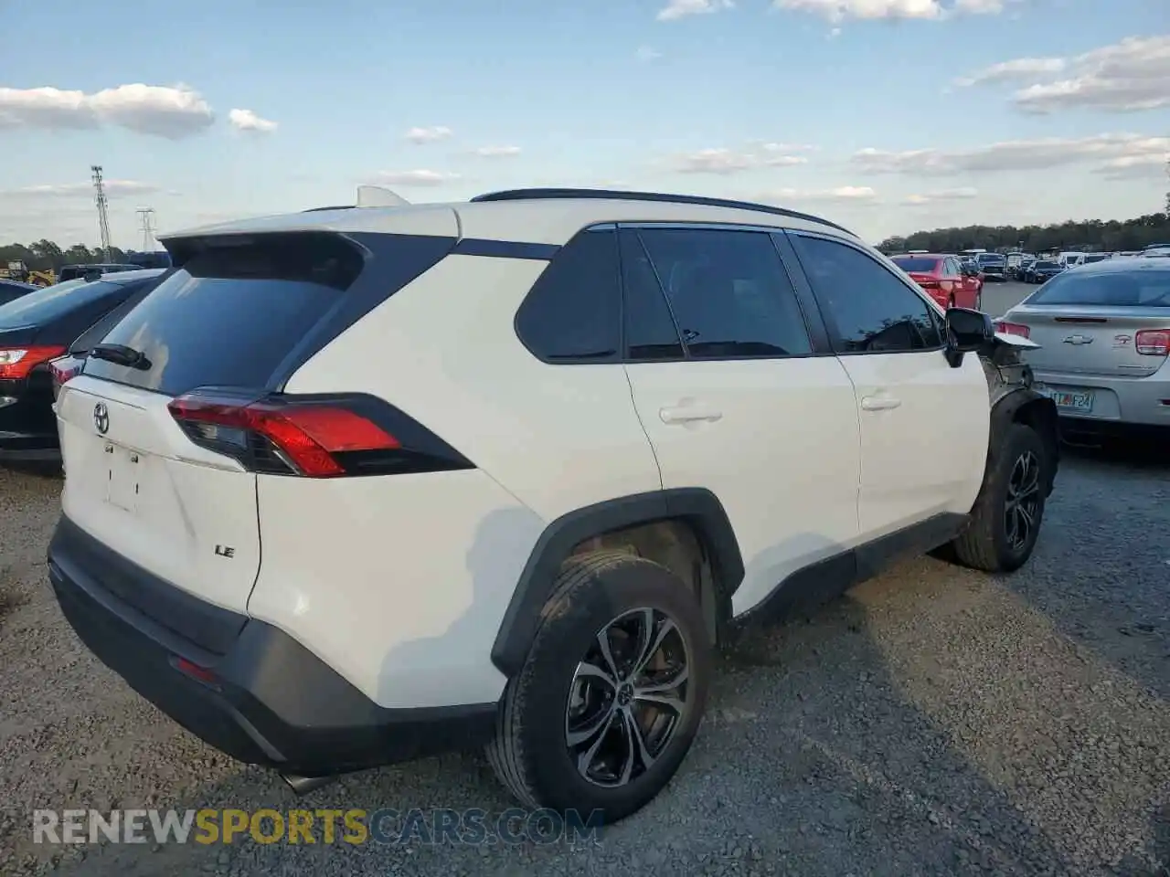 3 Photograph of a damaged car 2T3H1RFV9MC147704 TOYOTA RAV4 2021