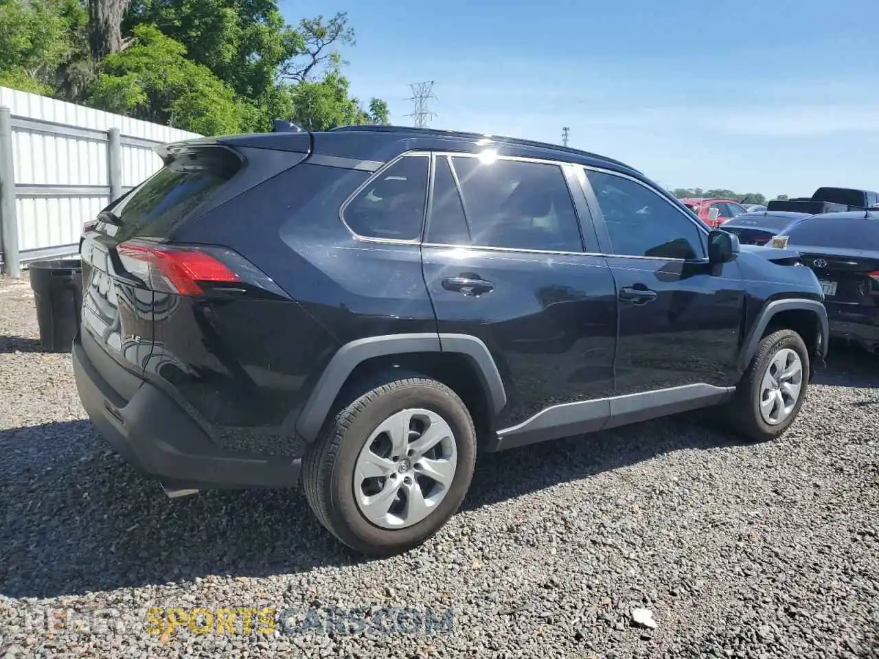 3 Фотография поврежденного автомобиля 2T3H1RFV9MC156659 TOYOTA RAV4 2021