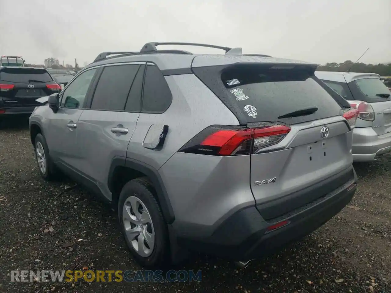 3 Photograph of a damaged car 2T3H1RFV9MC158685 TOYOTA RAV4 2021