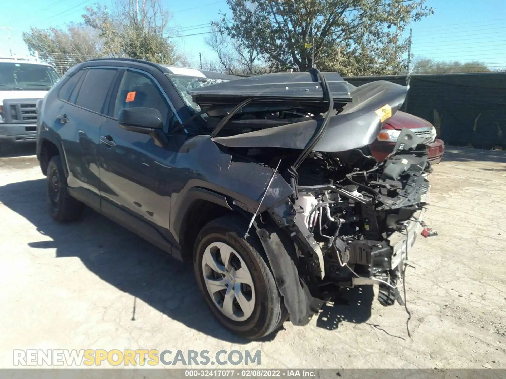 1 Photograph of a damaged car 2T3H1RFV9MW129380 TOYOTA RAV4 2021