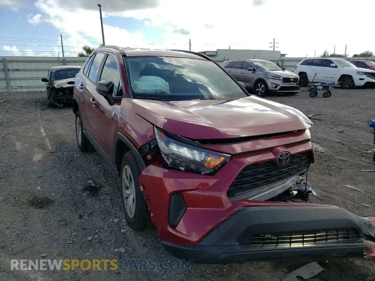 1 Photograph of a damaged car 2T3H1RFV9MW152626 TOYOTA RAV4 2021
