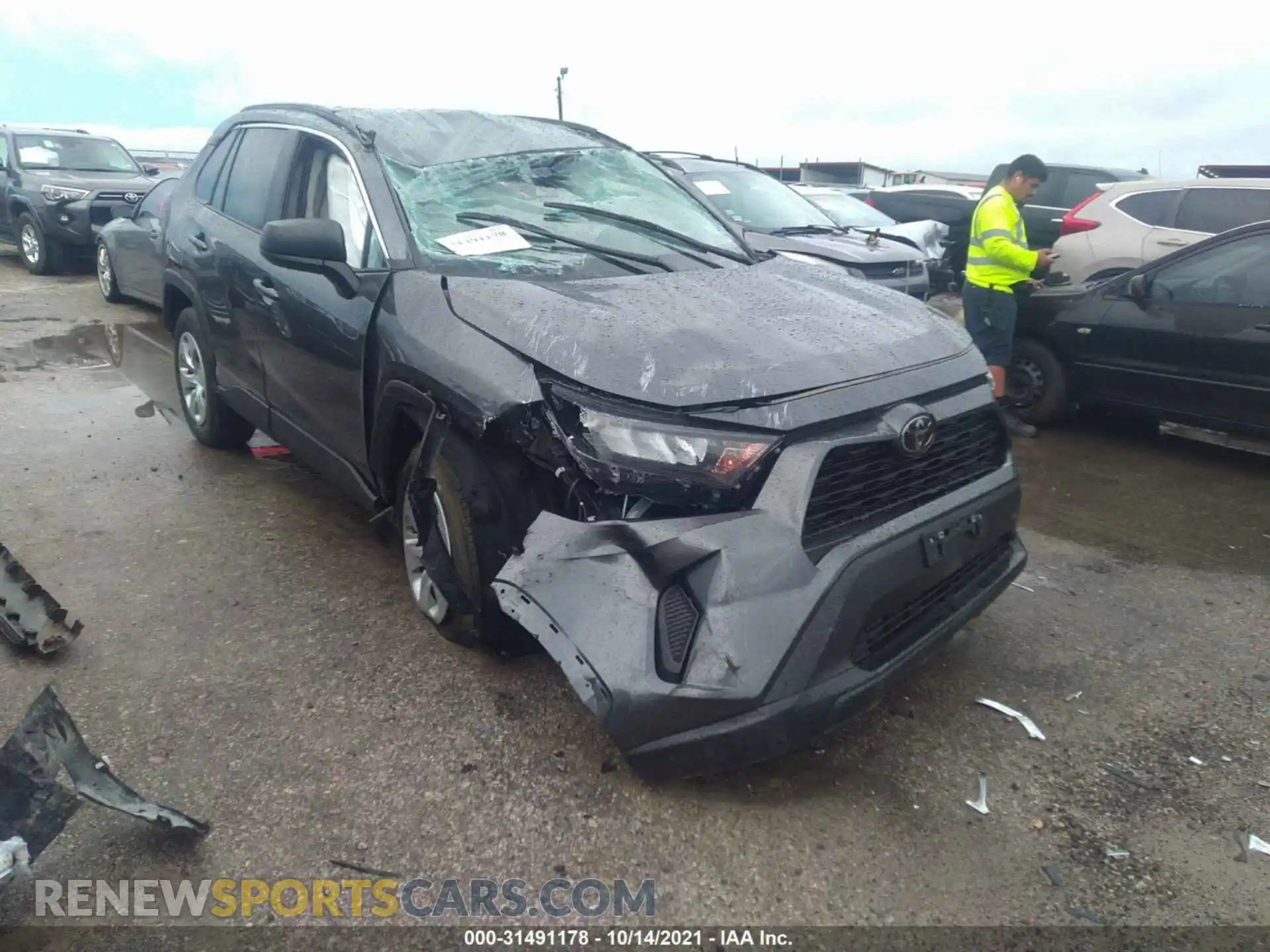 1 Photograph of a damaged car 2T3H1RFVXMC102013 TOYOTA RAV4 2021