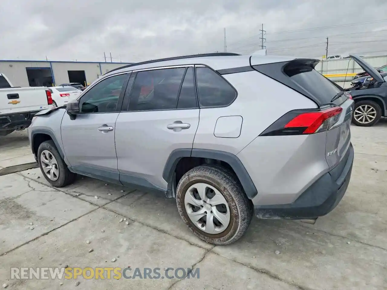 2 fotografías del automóvil dañado 2T3H1RFVXMC104179 TOYOTA RAV4 2021