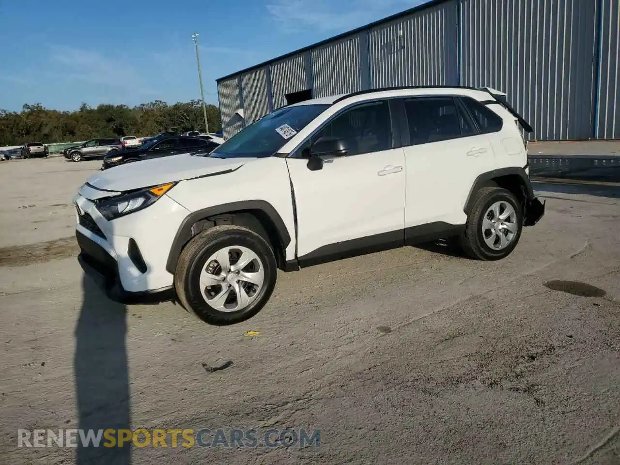 1 Photograph of a damaged car 2T3H1RFVXMC109799 TOYOTA RAV4 2021