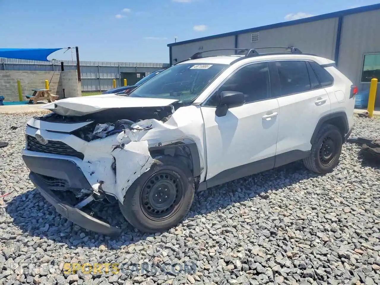 1 Photograph of a damaged car 2T3H1RFVXMC120043 TOYOTA RAV4 2021