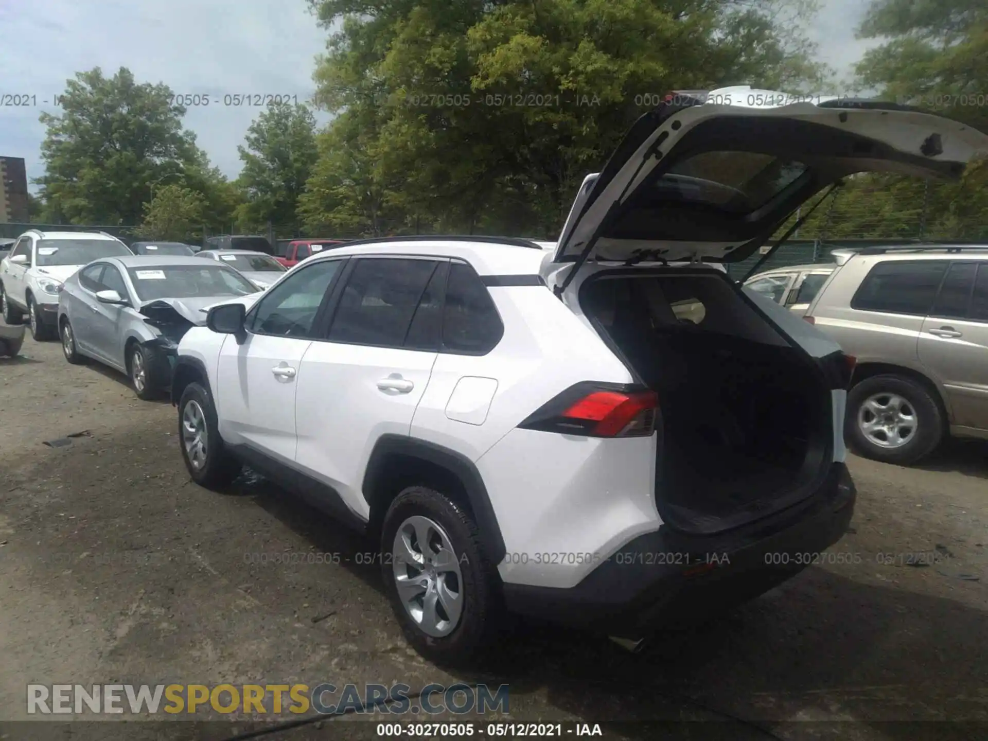 3 Photograph of a damaged car 2T3H1RFVXMC124139 TOYOTA RAV4 2021