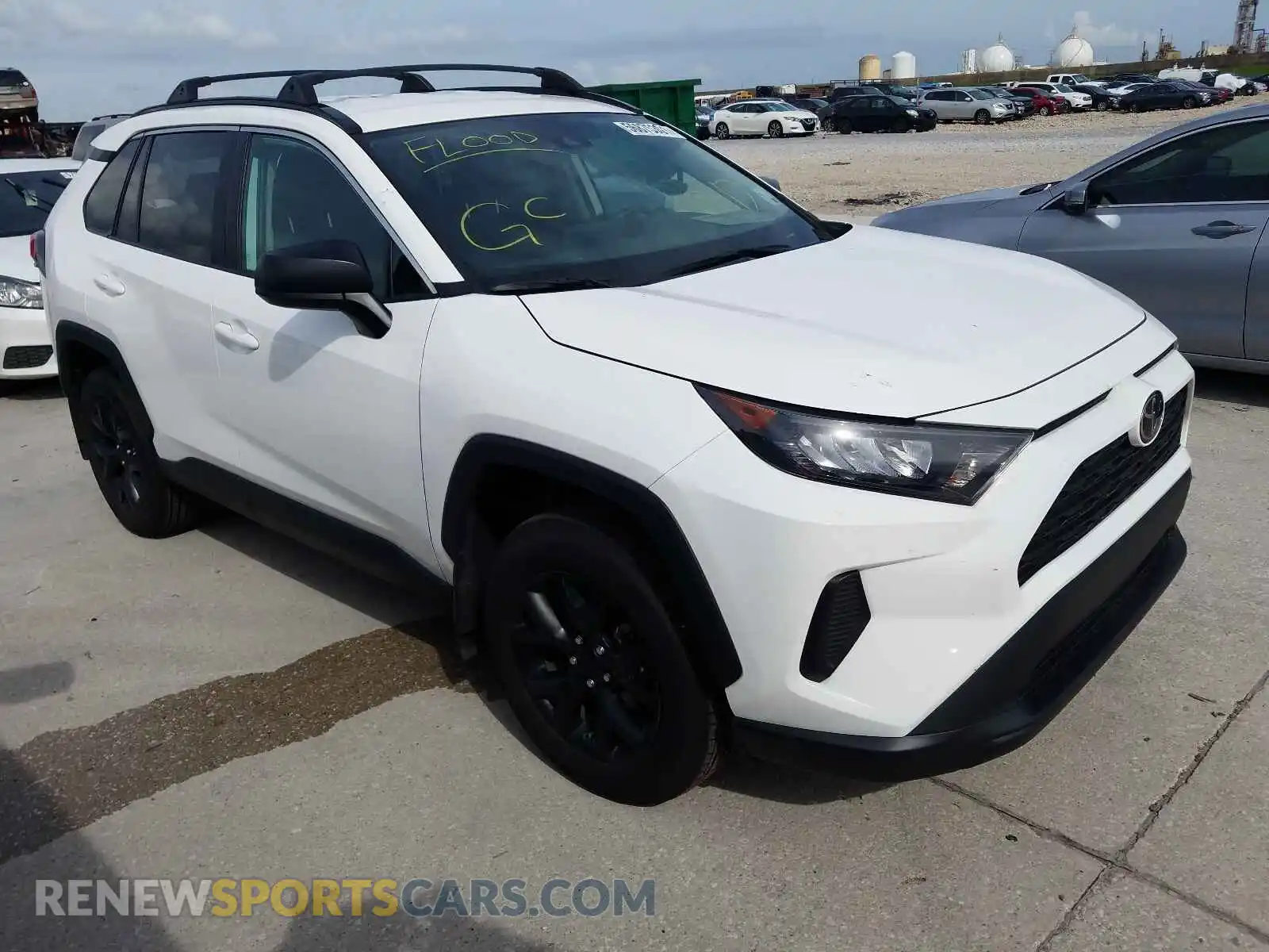 1 Photograph of a damaged car 2T3H1RFVXMC134914 TOYOTA RAV4 2021