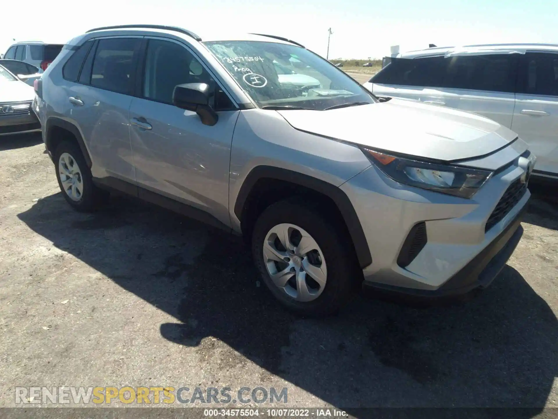 1 Photograph of a damaged car 2T3H1RFVXMC145086 TOYOTA RAV4 2021