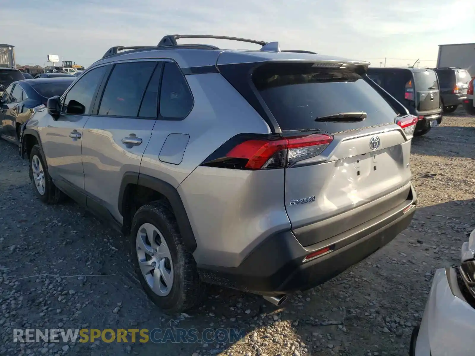 3 Photograph of a damaged car 2T3H1RFVXMW105203 TOYOTA RAV4 2021