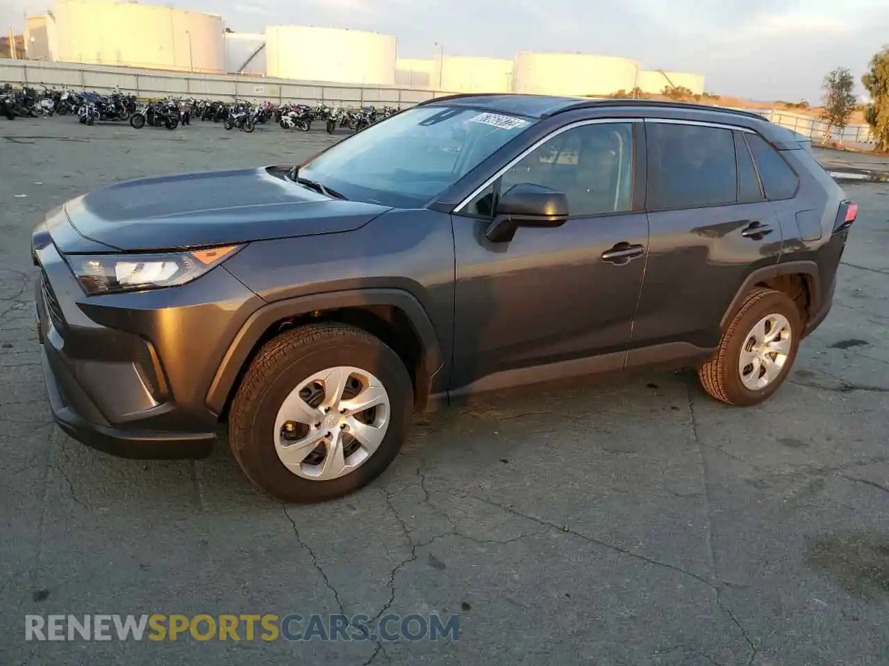 1 Photograph of a damaged car 2T3H1RFVXMW122339 TOYOTA RAV4 2021
