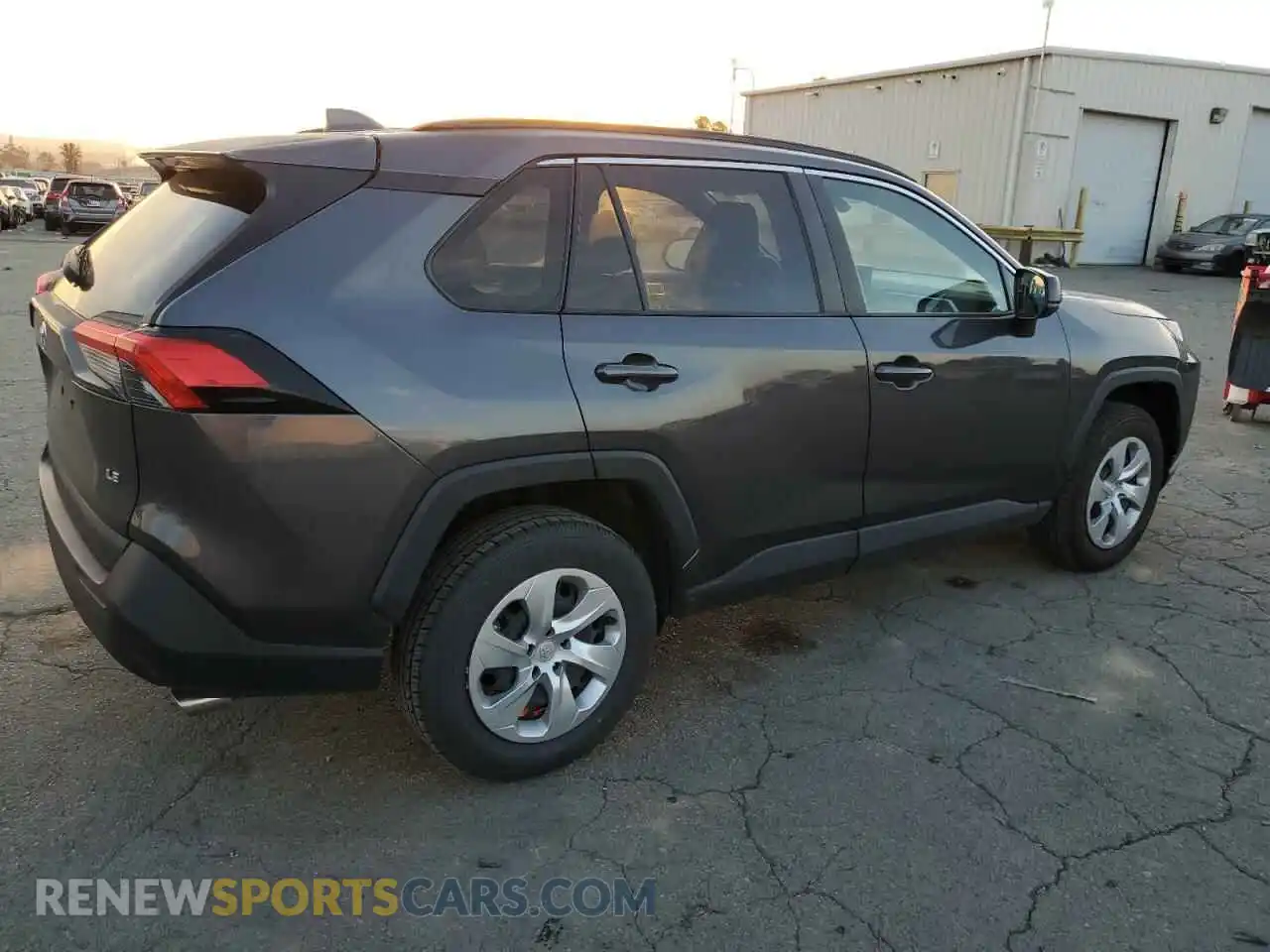 3 Photograph of a damaged car 2T3H1RFVXMW122339 TOYOTA RAV4 2021