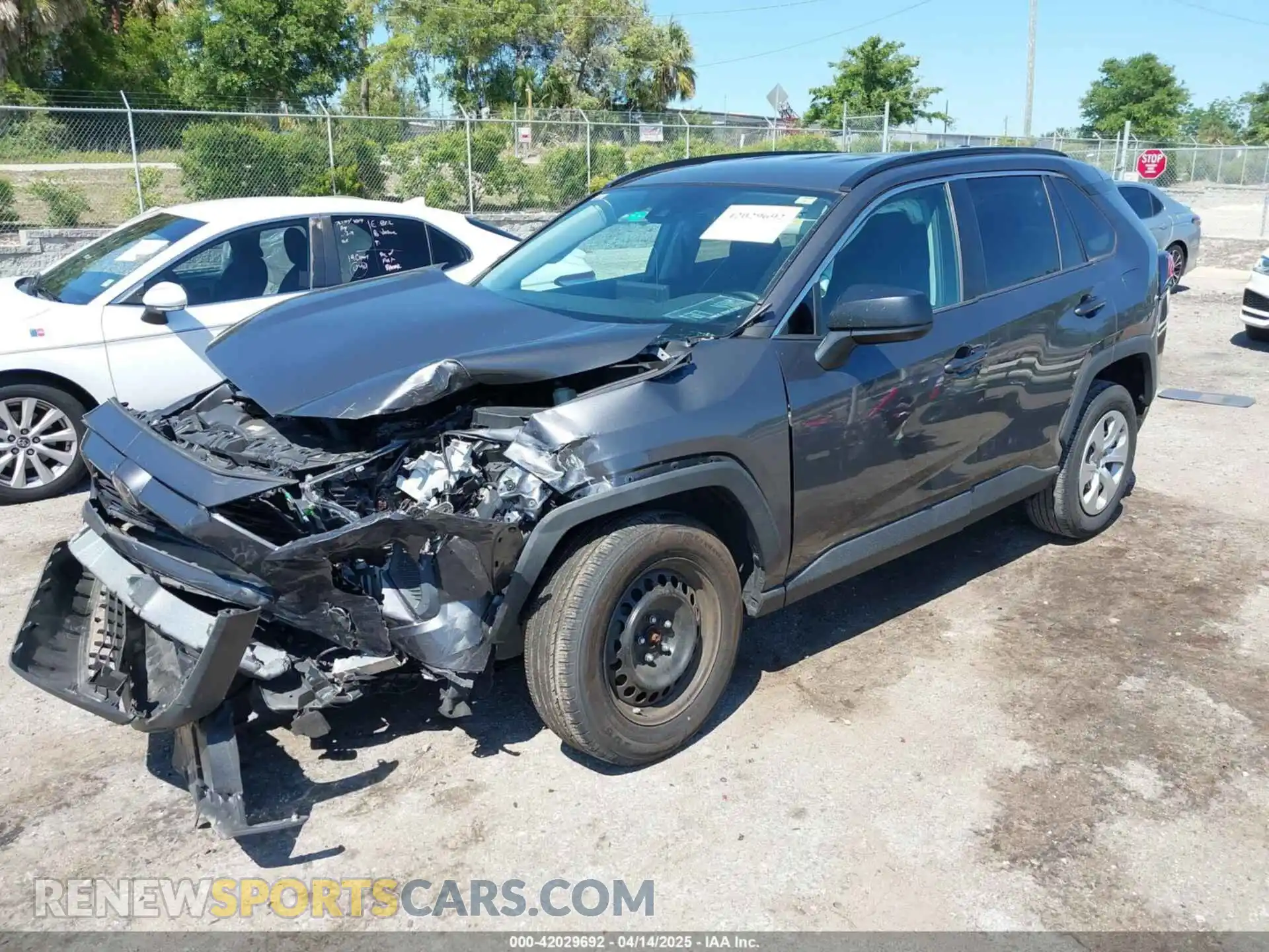 2 fotografías del automóvil dañado 2T3H1RFVXMW127587 TOYOTA RAV4 2021