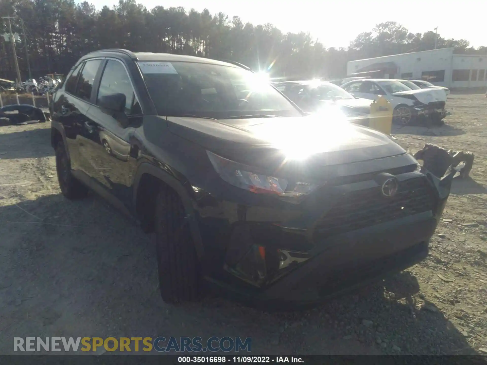 1 Фотография поврежденного автомобиля 2T3H1RFVXMW142011 TOYOTA RAV4 2021