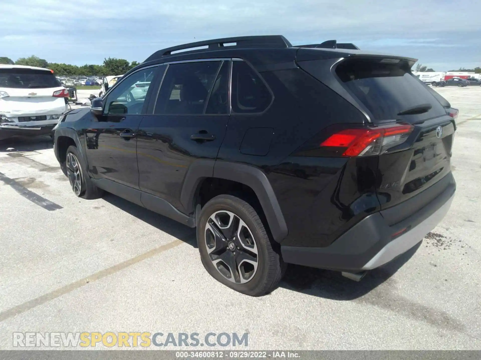 3 Photograph of a damaged car 2T3J1RFV8MW154191 TOYOTA RAV4 2021