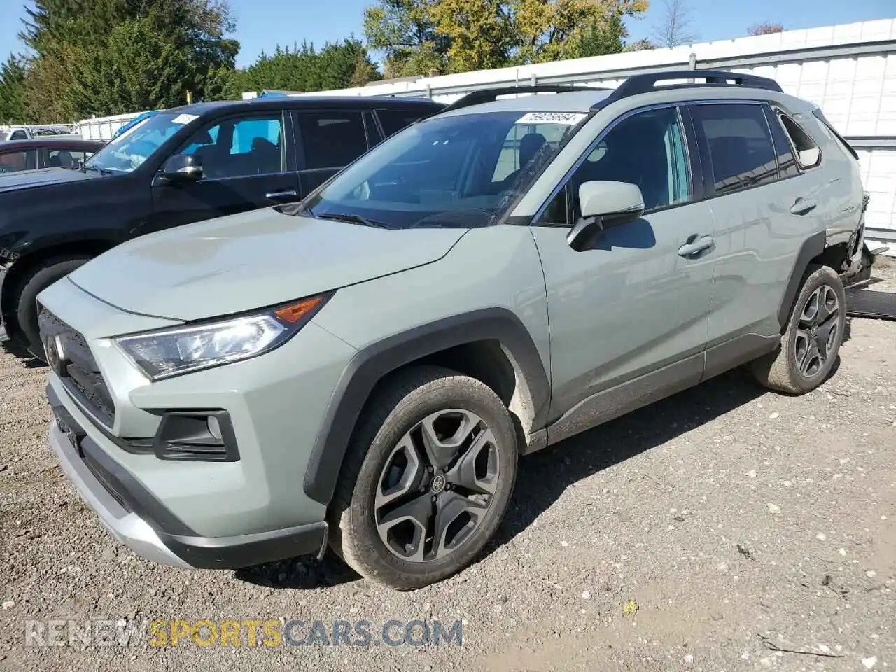 1 Photograph of a damaged car 2T3J1RFV8MW172755 TOYOTA RAV4 2021