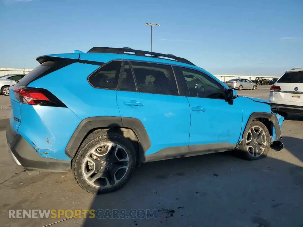 3 Photograph of a damaged car 2T3J1RFV8MW247485 TOYOTA RAV4 2021
