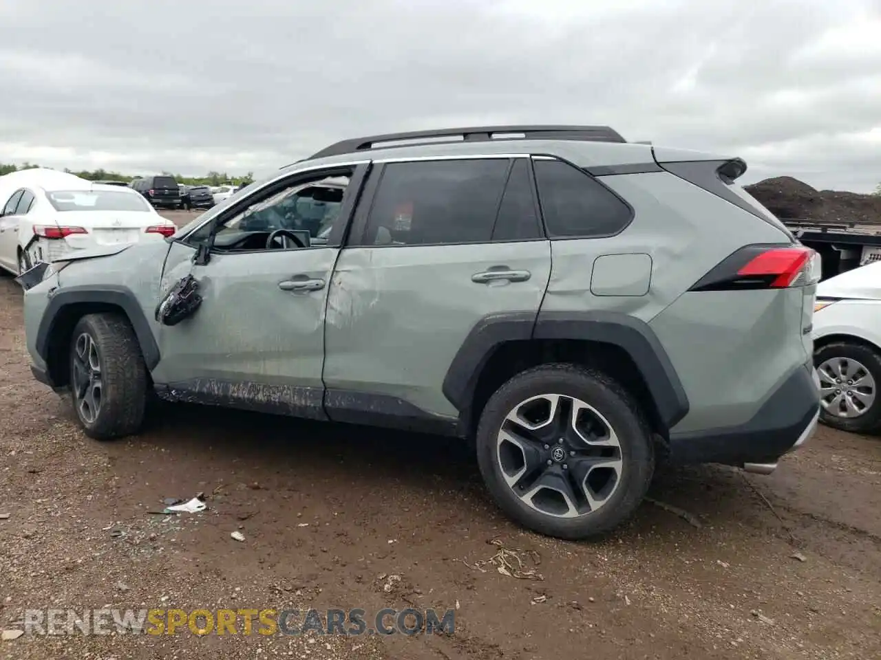 2 Photograph of a damaged car 2T3J1RFV9MW158623 TOYOTA RAV4 2021