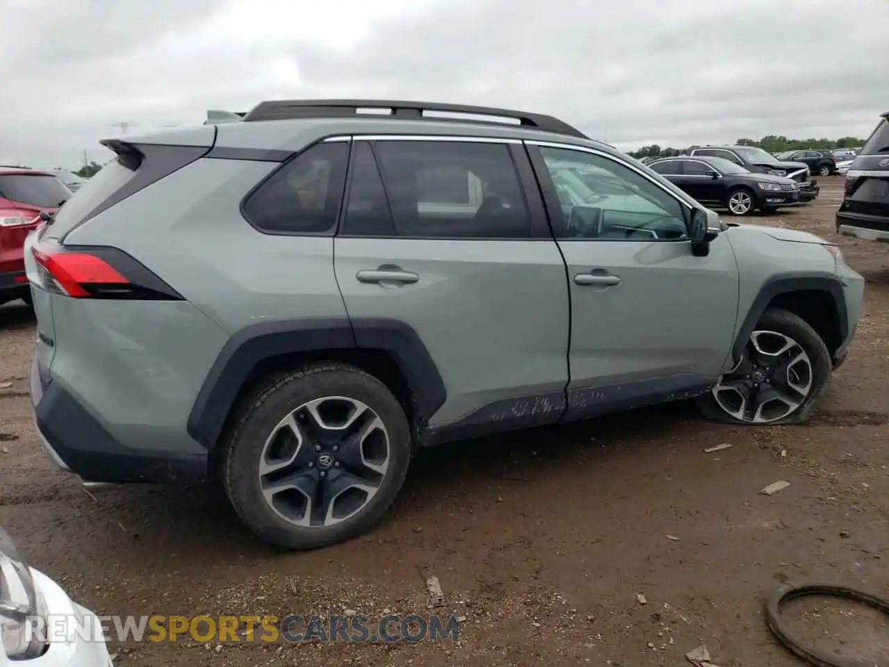 3 Photograph of a damaged car 2T3J1RFV9MW158623 TOYOTA RAV4 2021