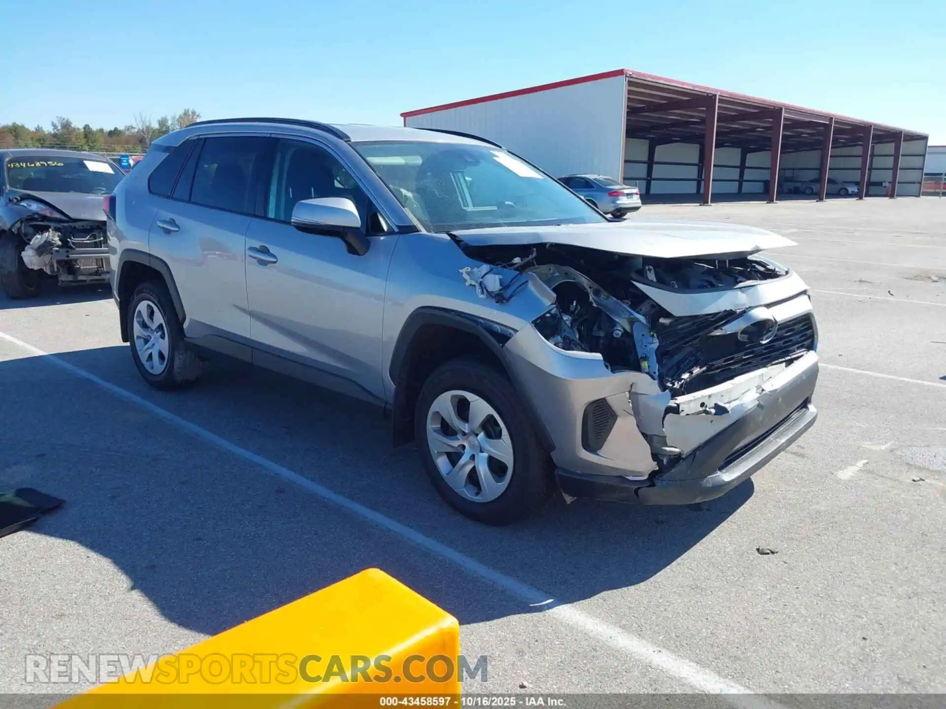 1 Фотография поврежденного автомобиля 2T3K1RFV1MC153440 TOYOTA RAV4 2021