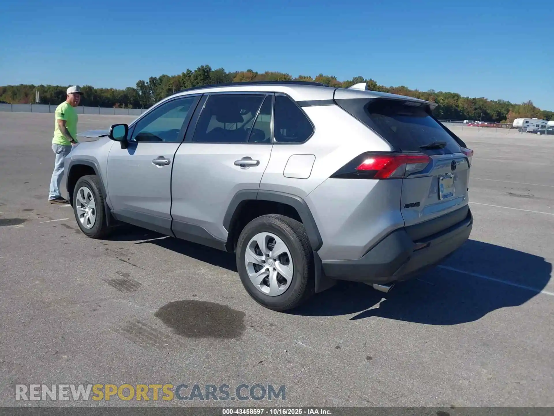 3 Фотография поврежденного автомобиля 2T3K1RFV1MC153440 TOYOTA RAV4 2021