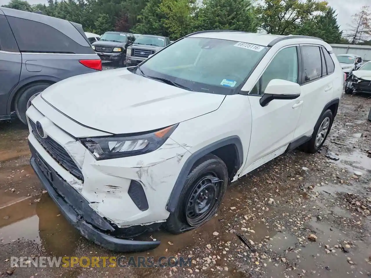 1 Photograph of a damaged car 2T3K1RFV2MC089182 TOYOTA RAV4 2021