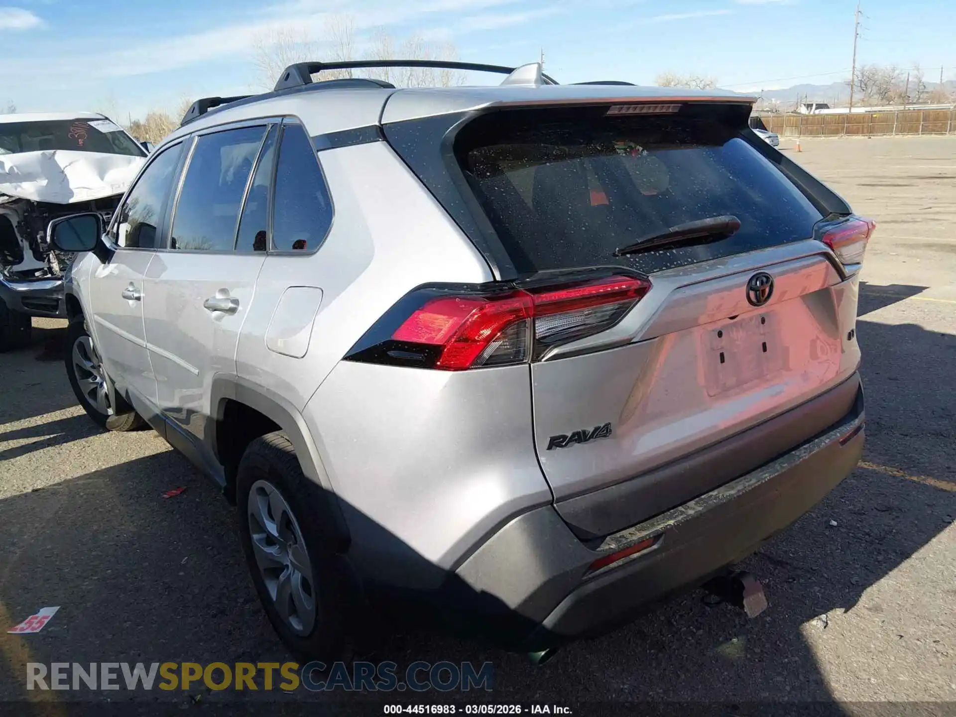 3 Photograph of a damaged car 2T3K1RFV2MC152507 TOYOTA RAV4 2021