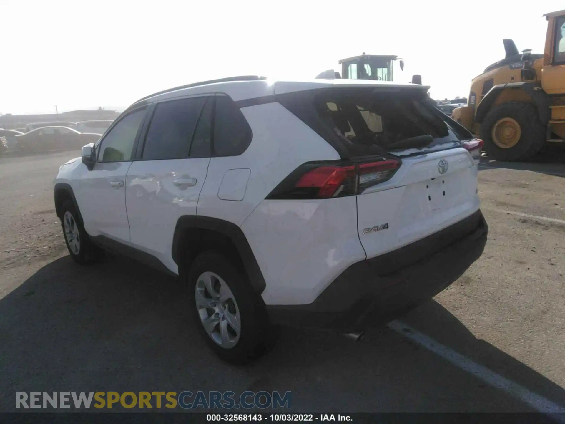 3 Photograph of a damaged car 2T3K1RFV4MC092116 TOYOTA RAV4 2021