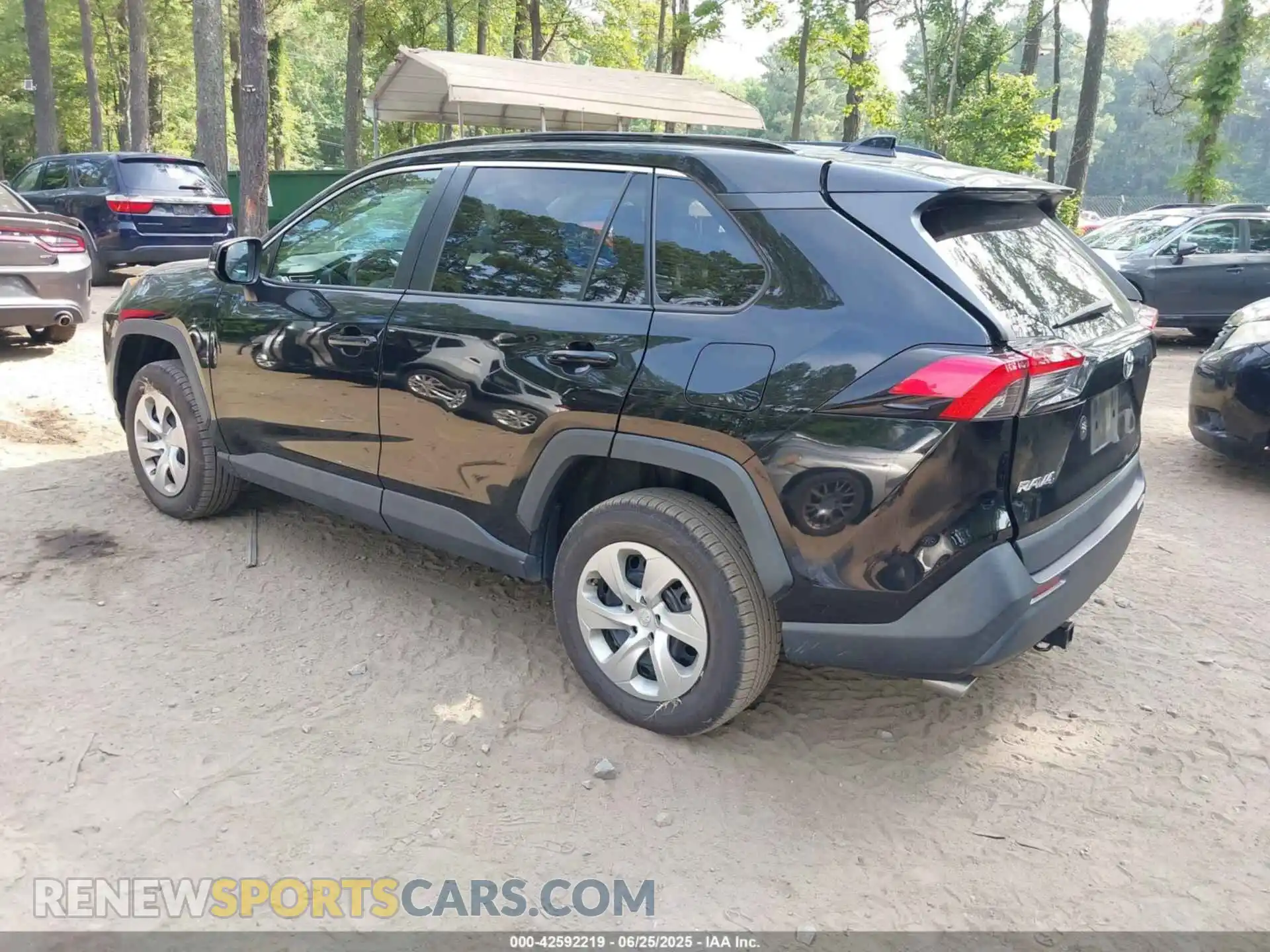 3 Photograph of a damaged car 2T3K1RFV8MC140037 TOYOTA RAV4 2021