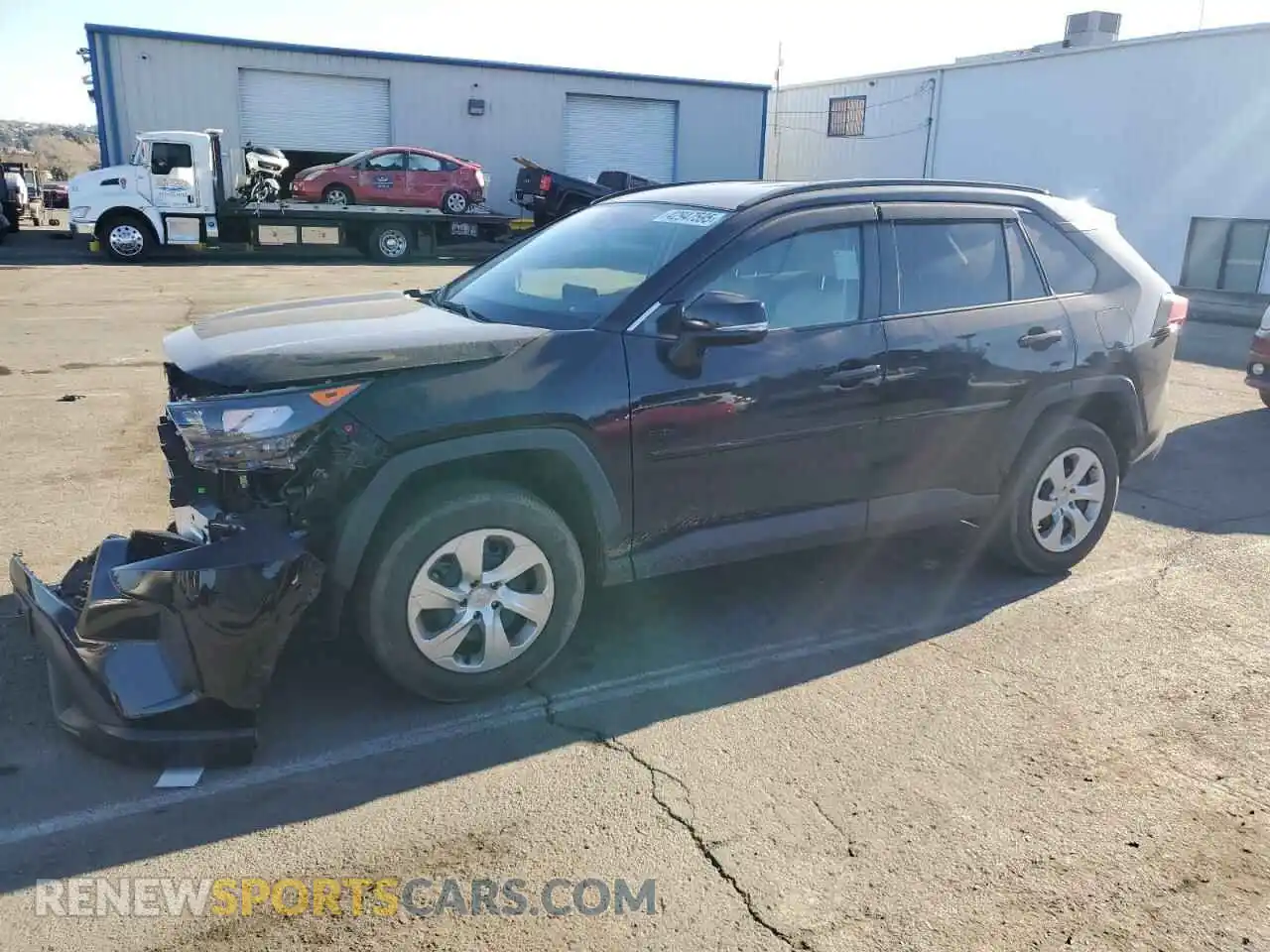 1 Photograph of a damaged car 2T3K1RFV8MC166928 TOYOTA RAV4 2021