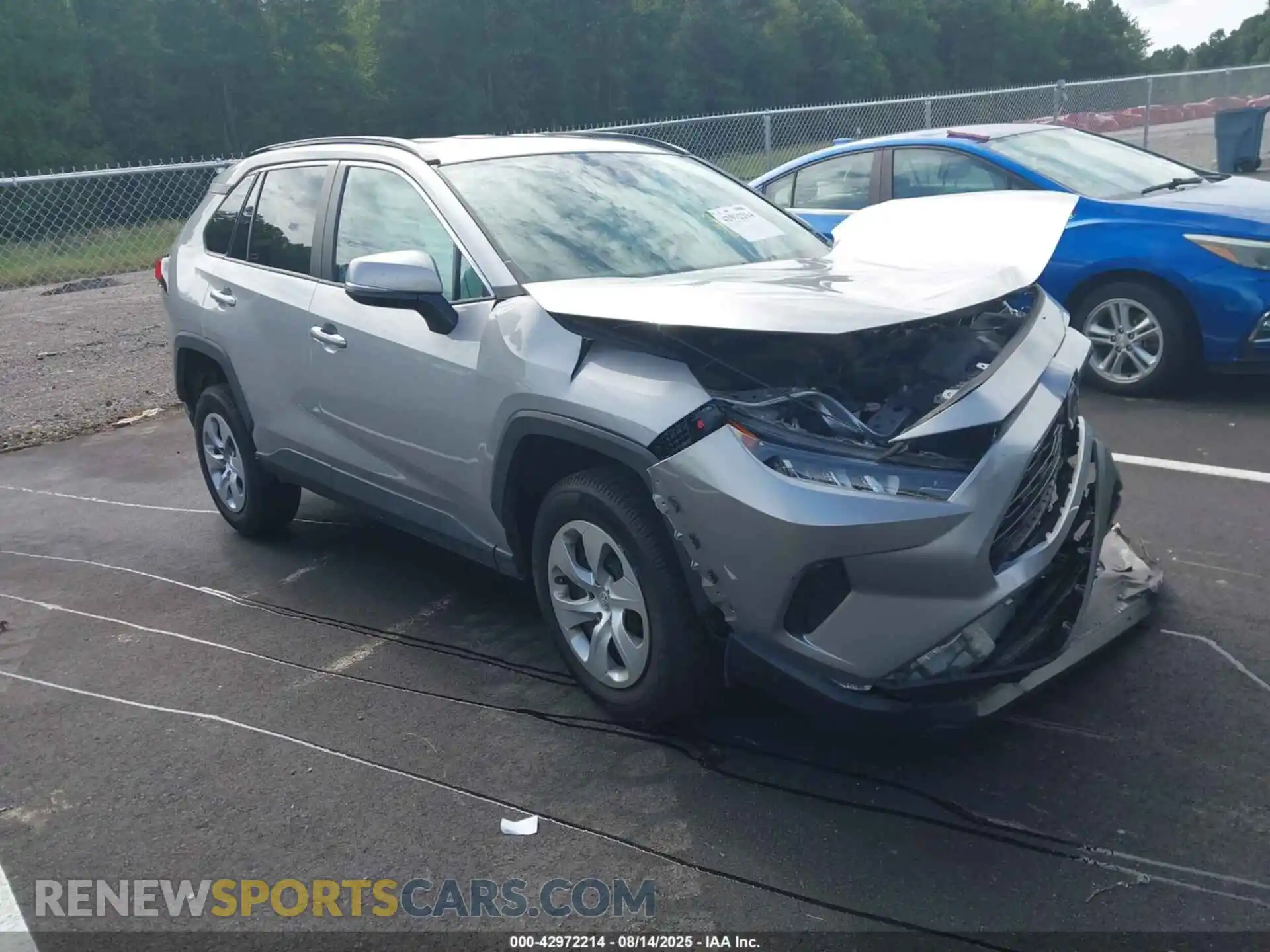 1 Photograph of a damaged car 2T3K1RFV9MC130374 TOYOTA RAV4 2021