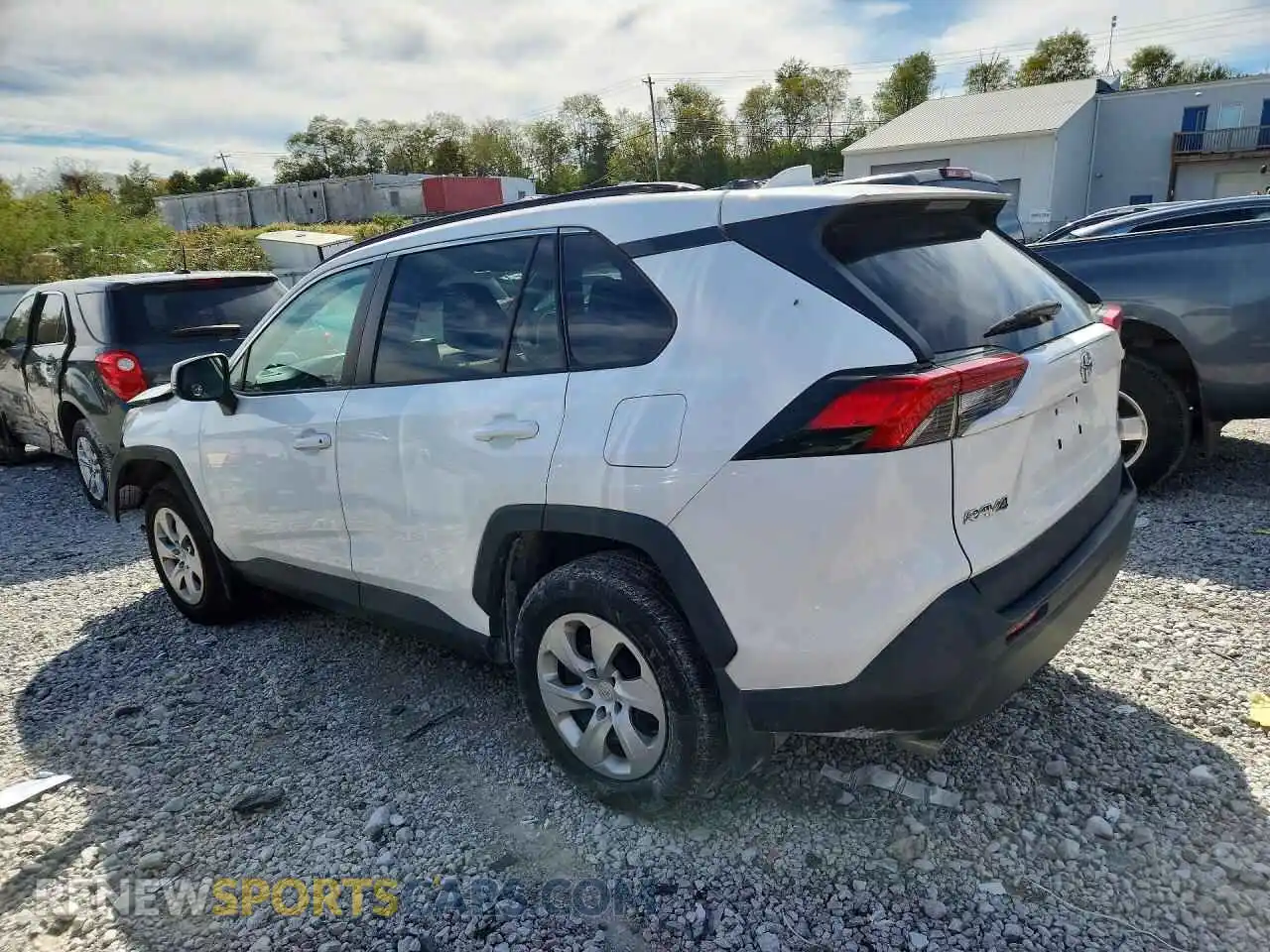 2 Photograph of a damaged car 2T3K1RFV9MW160800 TOYOTA RAV4 2021