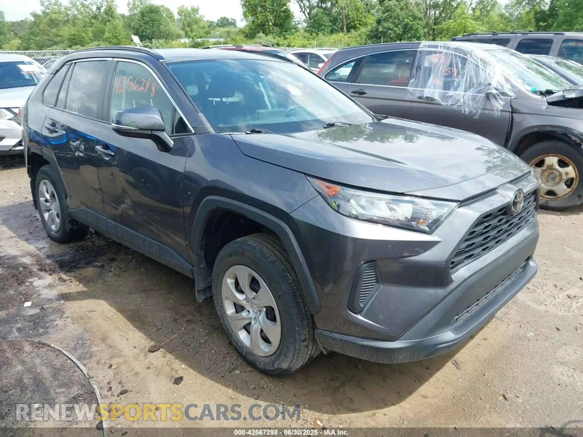 1 Photograph of a damaged car 2T3K1RFV9MW176558 TOYOTA RAV4 2021