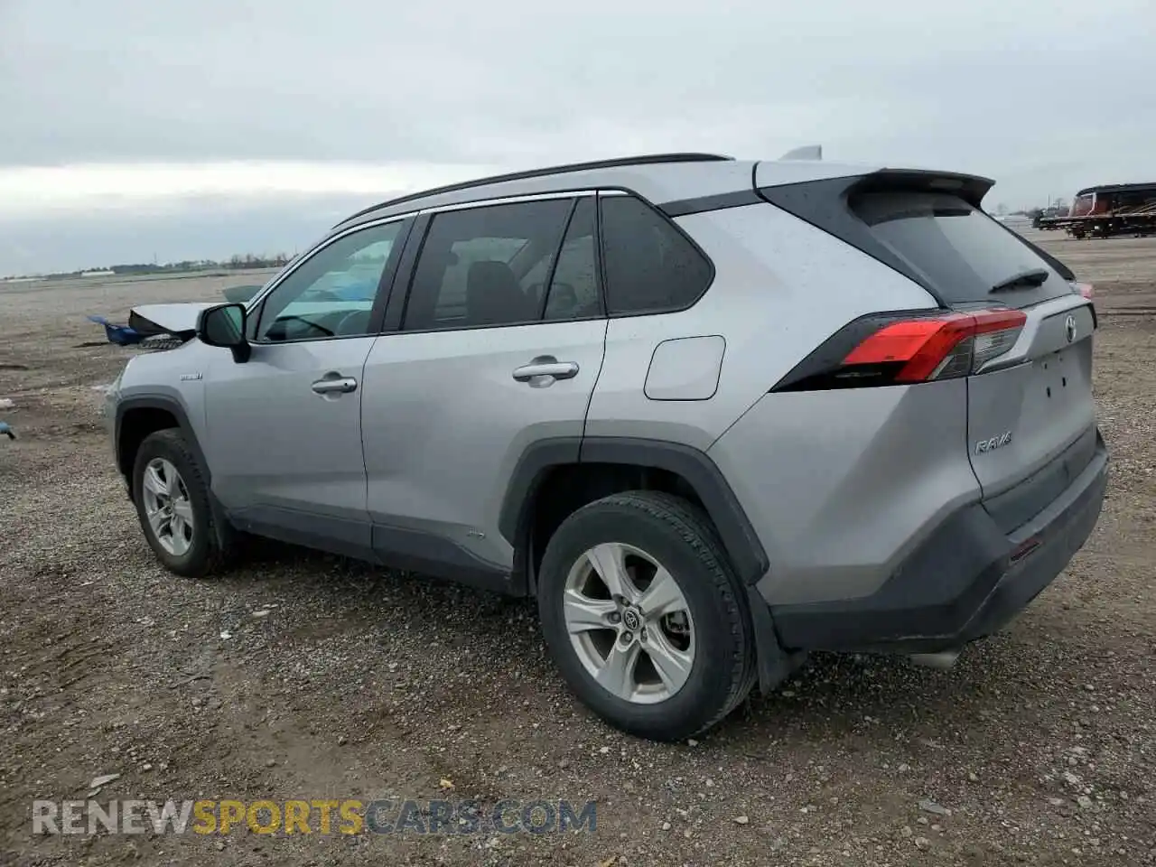 2 Photograph of a damaged car 2T3L6RFV0MW011391 TOYOTA RAV4 2021