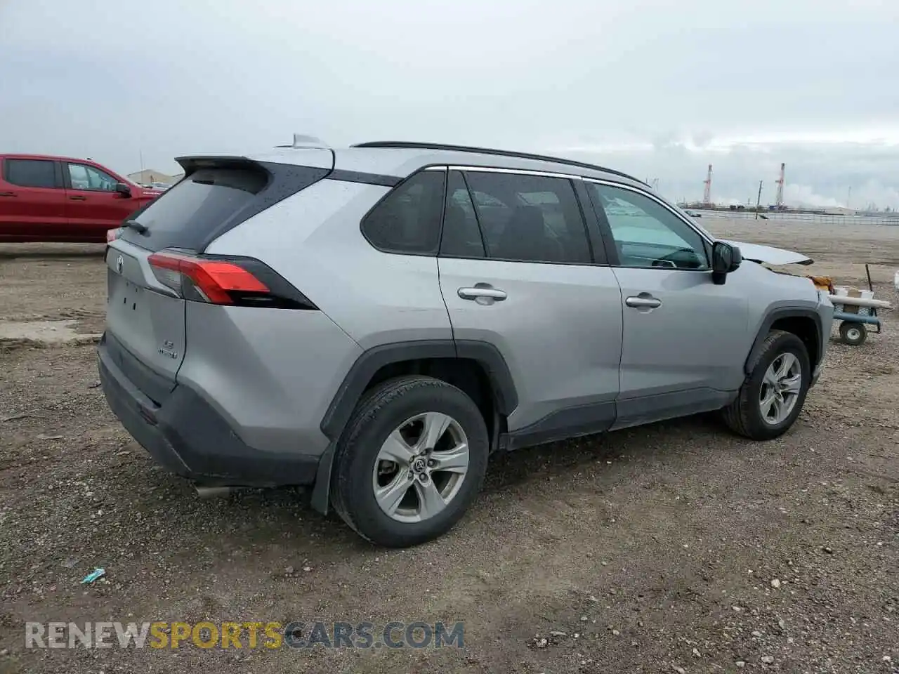3 Photograph of a damaged car 2T3L6RFV0MW011391 TOYOTA RAV4 2021