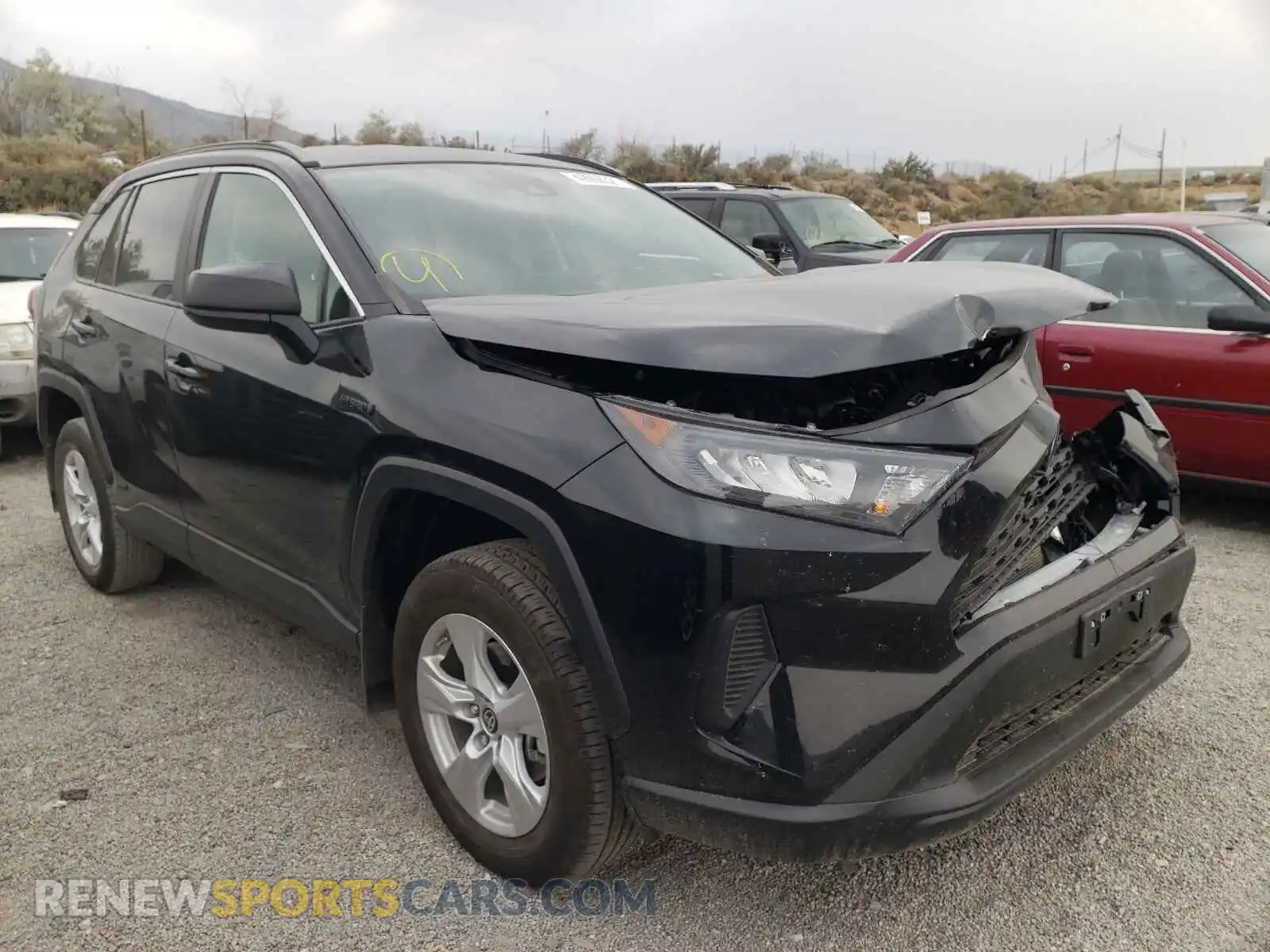1 Photograph of a damaged car 2T3LWRFV2MW112660 TOYOTA RAV4 2021