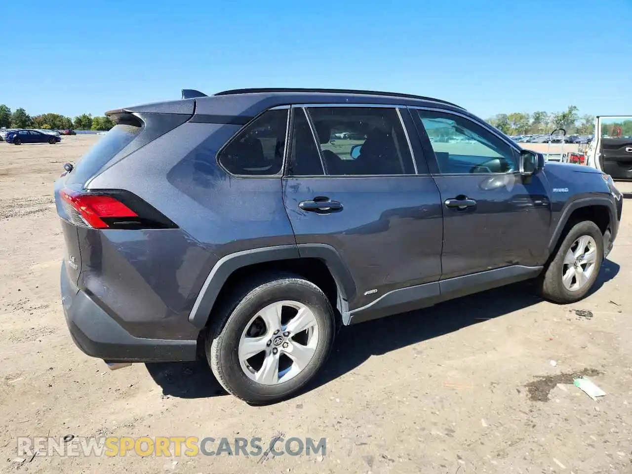 3 Photograph of a damaged car 2T3LWRFV3MW122243 TOYOTA RAV4 2021