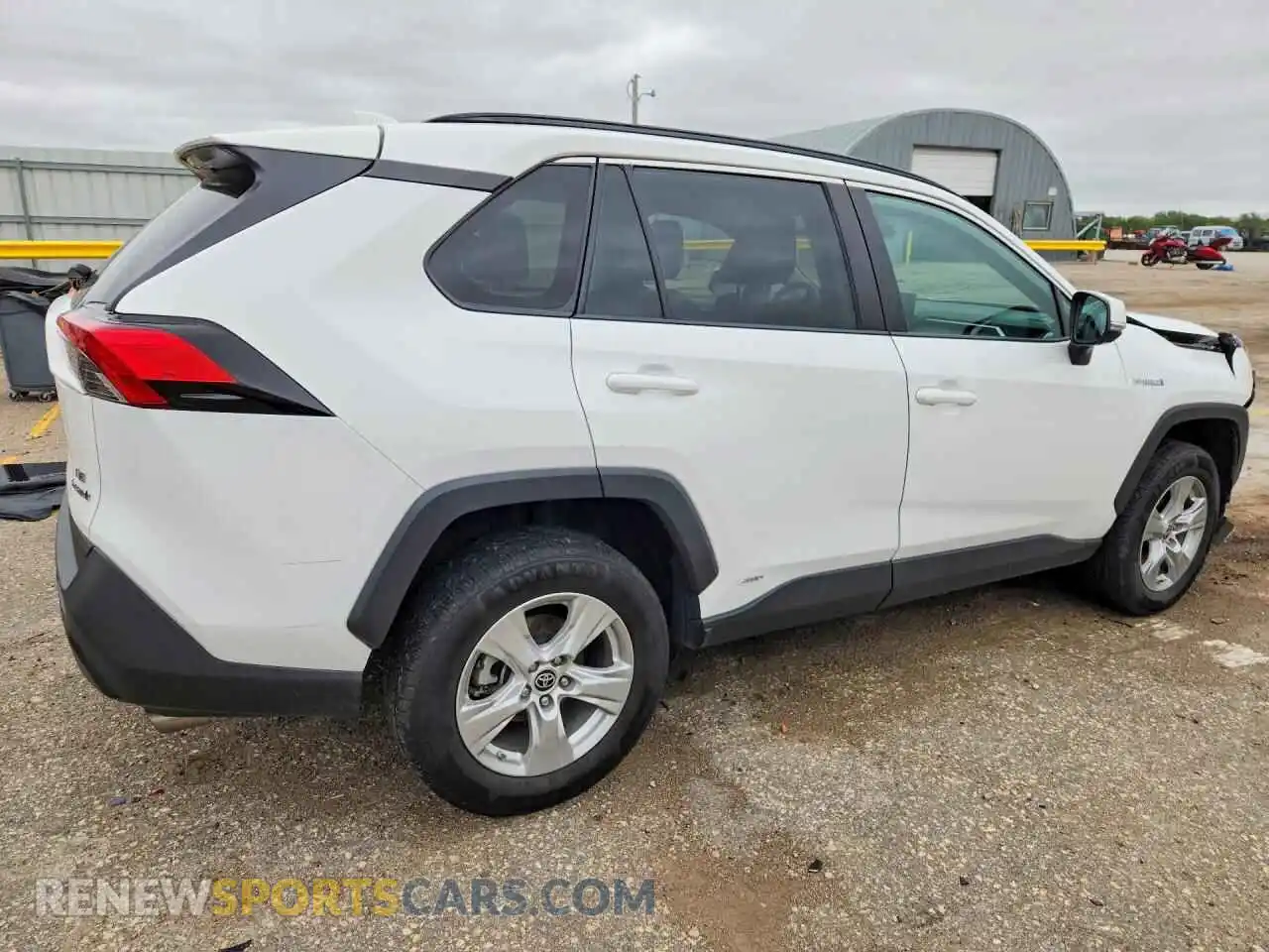 3 Фотография поврежденного автомобиля 2T3MWRFV5MW114830 TOYOTA RAV4 2021
