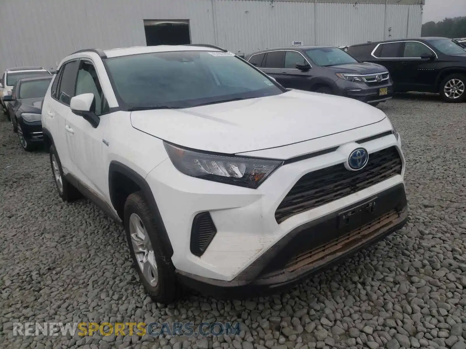 1 Photograph of a damaged car 2T3MWRFV6MW117266 TOYOTA RAV4 2021