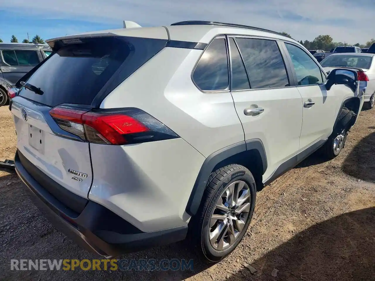 3 Photograph of a damaged car 2T3N1RFV2MW168170 TOYOTA RAV4 2021