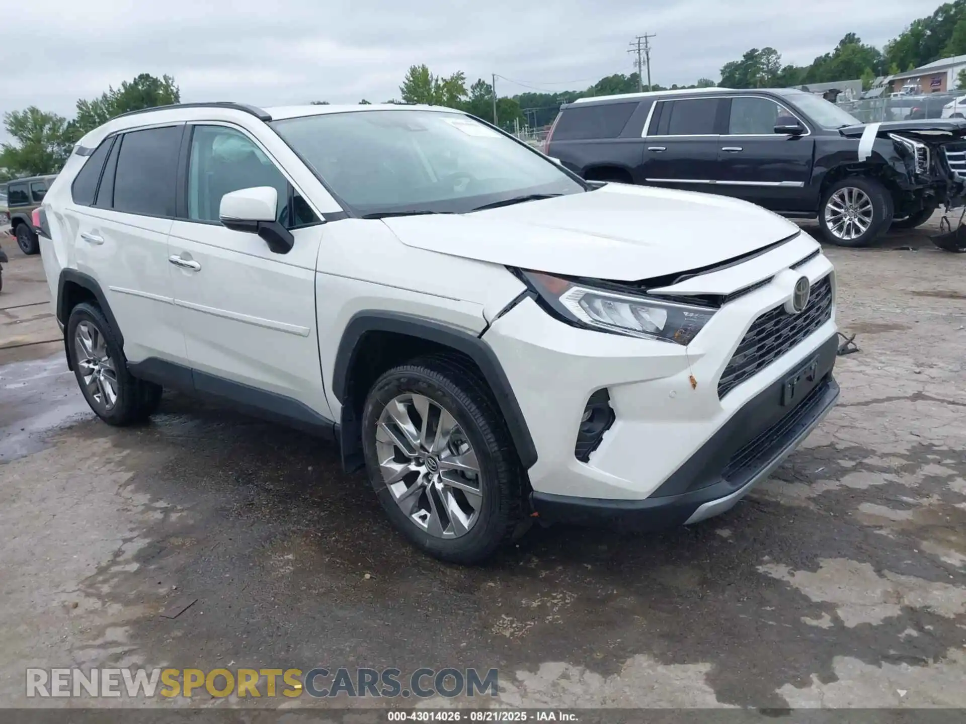 1 Photograph of a damaged car 2T3N1RFV4MW147126 TOYOTA RAV4 2021