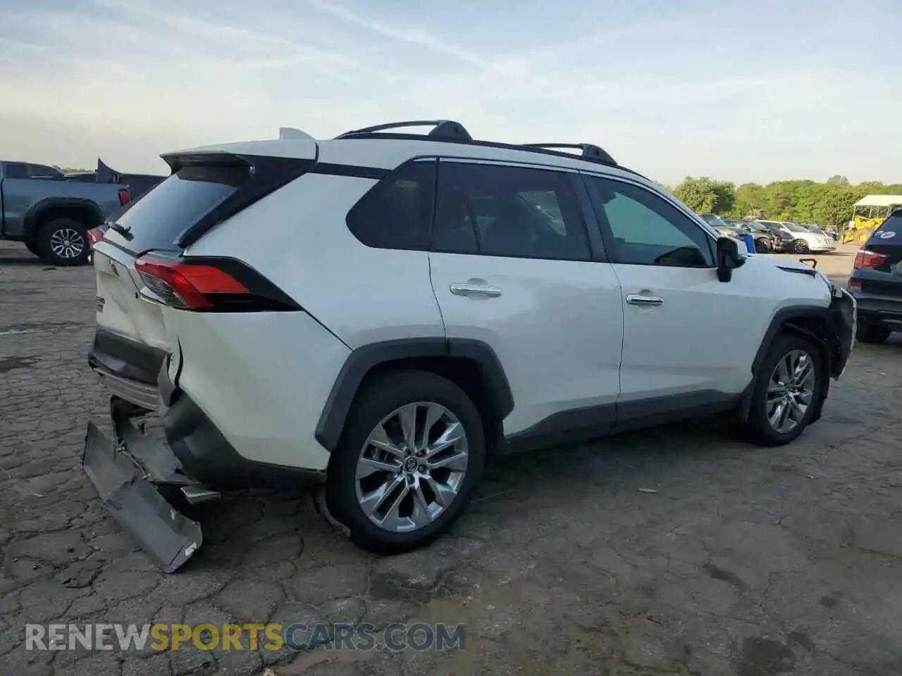 3 Photograph of a damaged car 2T3N1RFVXMW160351 TOYOTA RAV4 2021